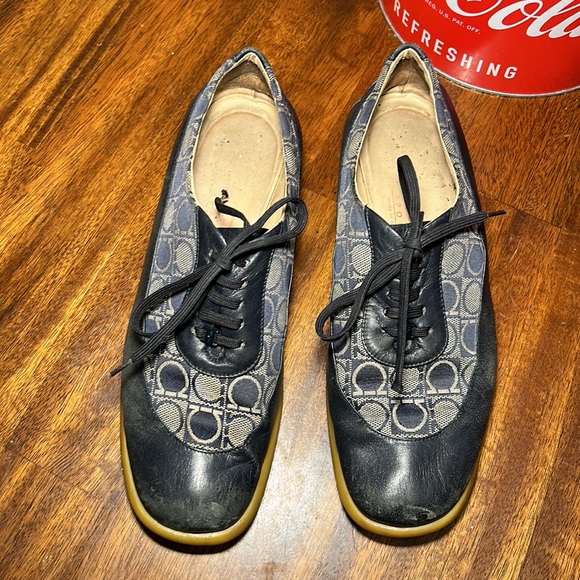 Vintage Salvatore Ferragamo sport sneaker shoes for women’s. - Picture 4 of 12